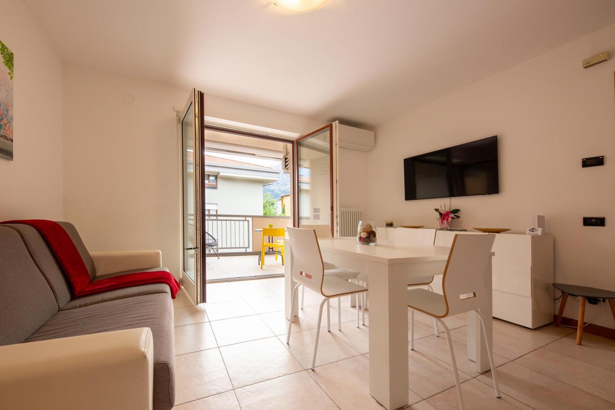 Sun & Fun Apartment - Morena Riva del Garda Kültér fotó